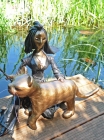 Skulptur: "Die Kämpferin"