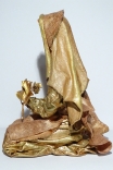 Skulptur von Myrthyra: "Frau mit Rose"