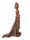 Skulptur: "Frau mit Schmetterlingen"