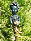 Skulptur: "Rosenfrau"