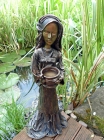 Skulptur: "Wasserträgerin"